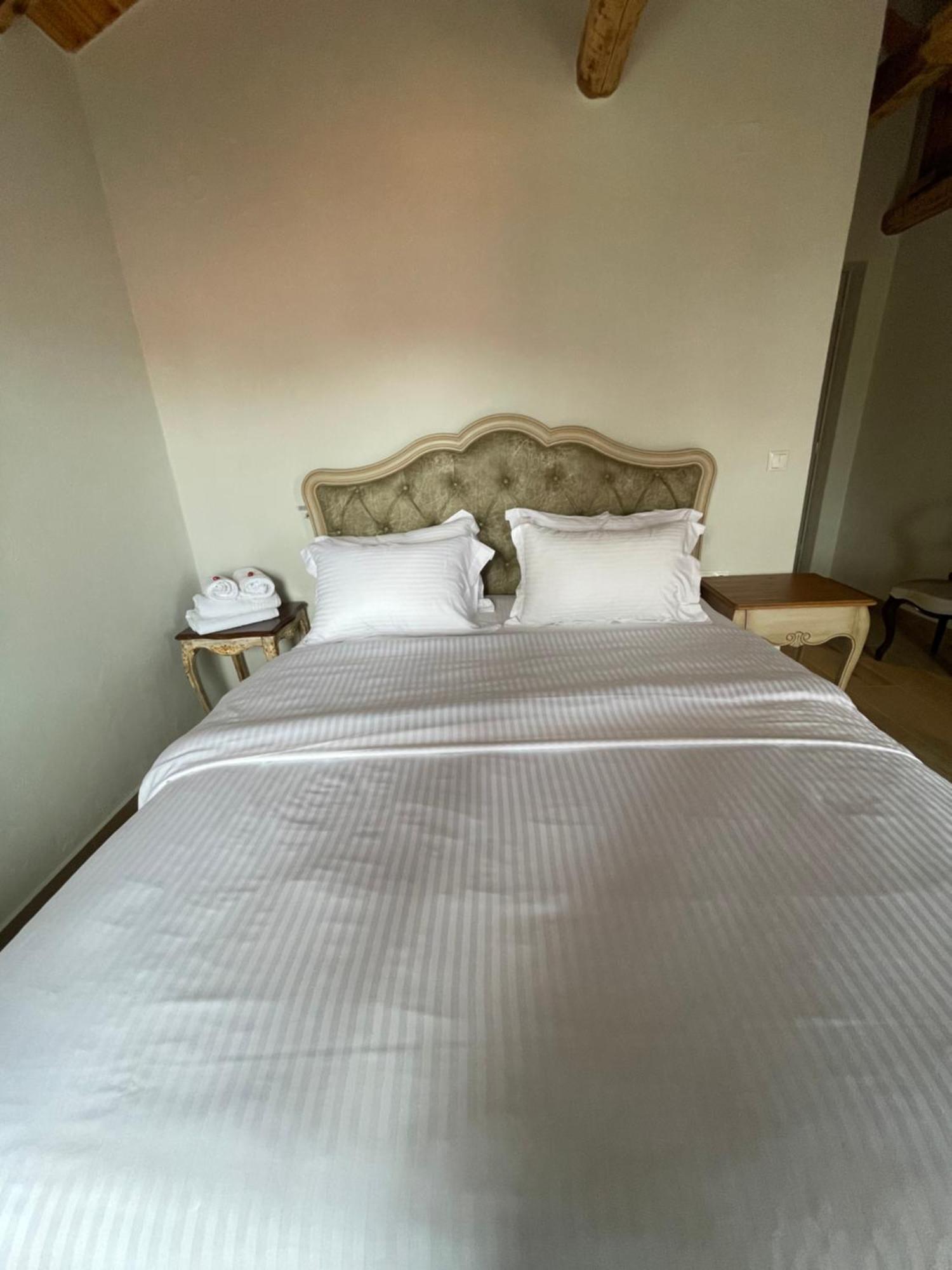 Petrino Hotel Palaios Panteleimonas Ngoại thất bức ảnh