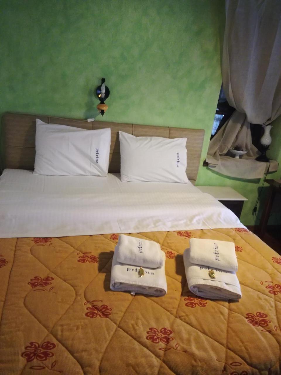 Petrino Hotel Palaios Panteleimonas Ngoại thất bức ảnh
